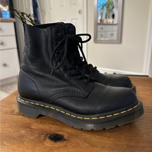 Dr. Martens AirWair Boots, Sz 7